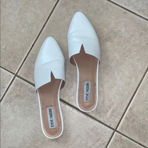 Steve Madden Flat Mule in White